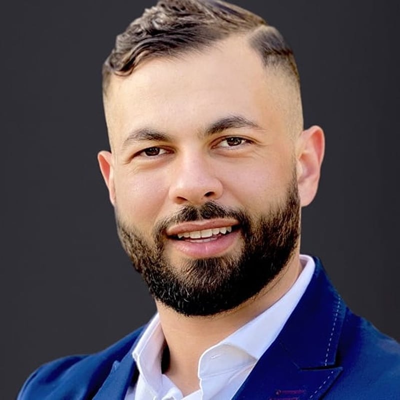 Ramy Salama Claremont, CA Real Estate Agent Headshot