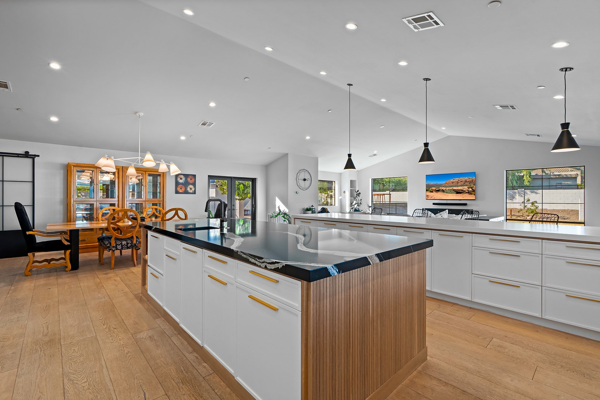 3842 E SAN MIGUEL Avenue, Paradise Valley