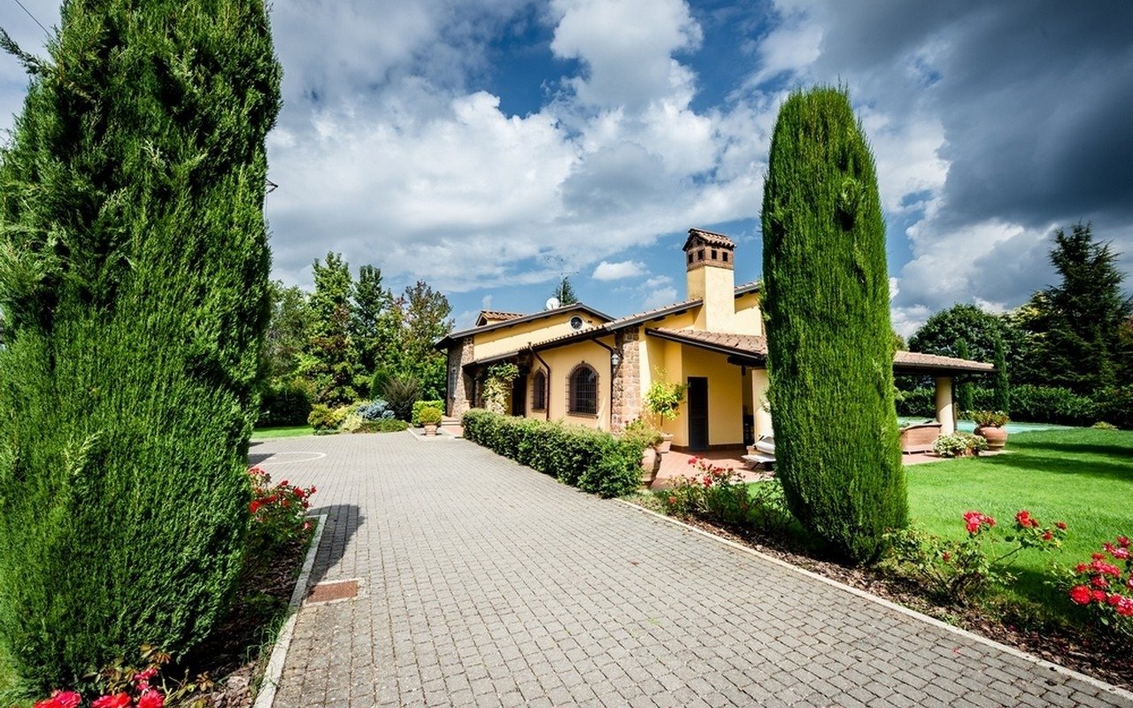 Villa Near Rome