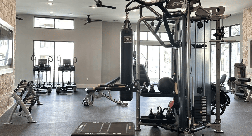 3 Months Free & $1,000 Look & Lease Gift Card!