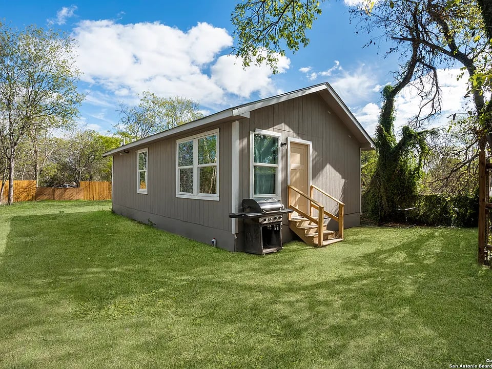 842 SW 39Th St