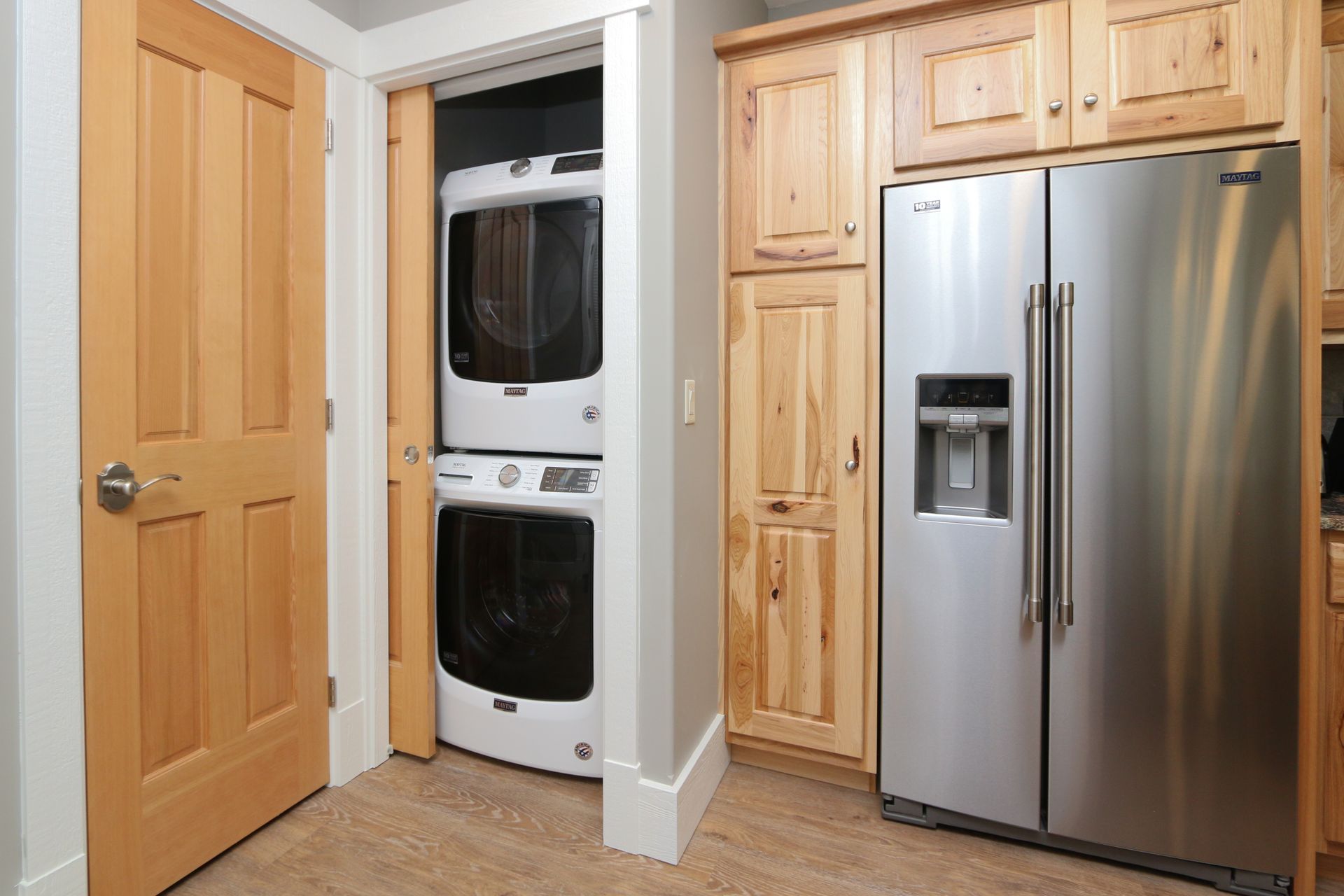 15 Creekside Ln