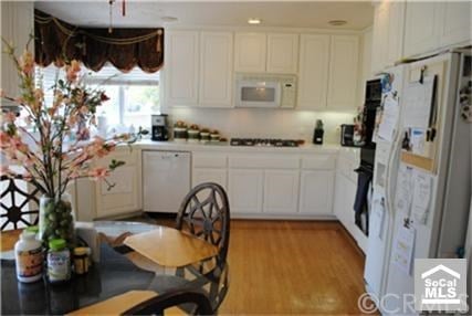 2218 HILLVIEW Cir