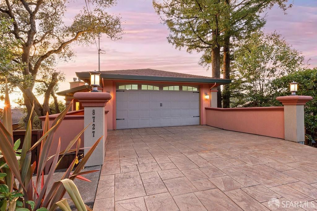 8727 Skyline Boulevard