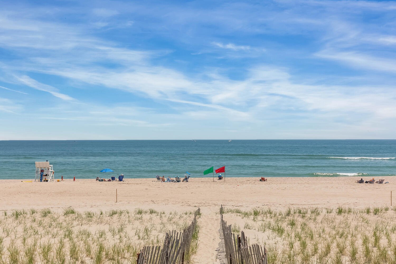 Summer Rental on the Oceanfront with Pool