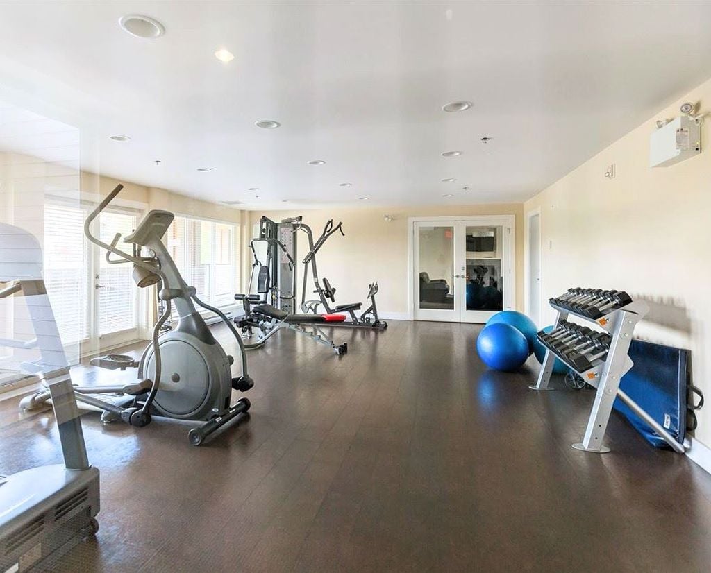 8400 Anderson Rd, #201