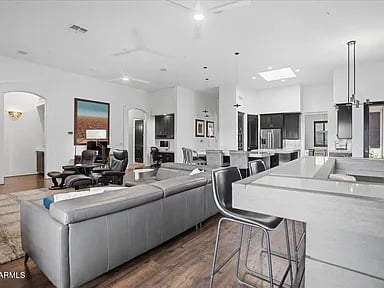 5311 E Gray Wolf Trail