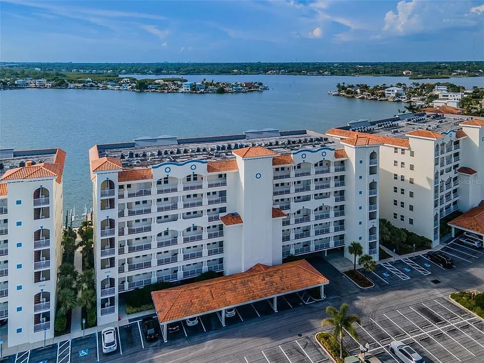 17735 Gulf Blvd #301