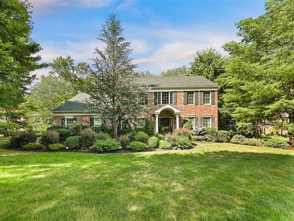 10 Trotter Dr