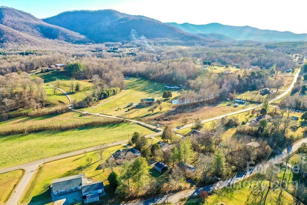 5196 Jenkins Rd