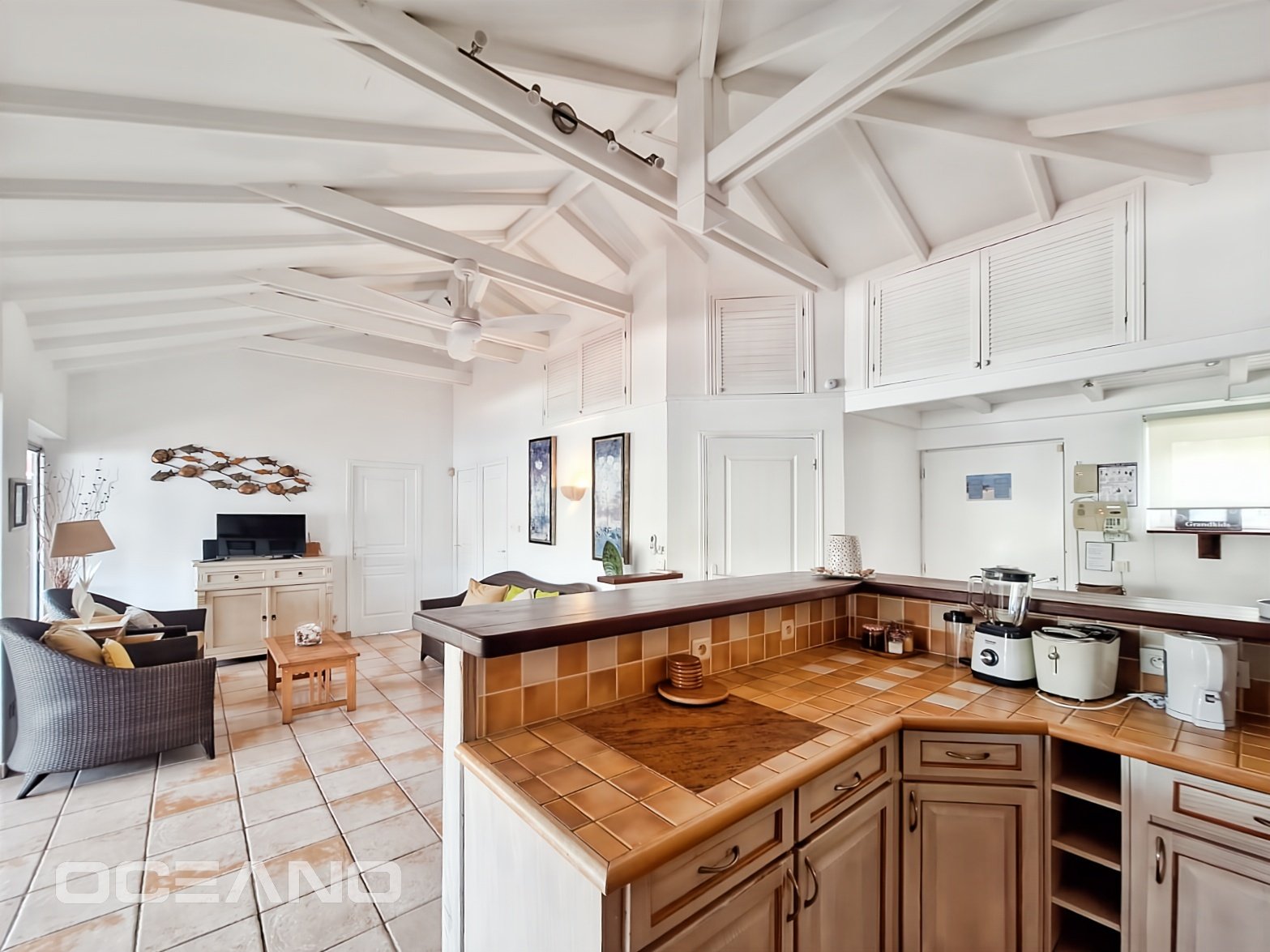 2-Bedroom Apartment with Sea View – Oyster Pond
