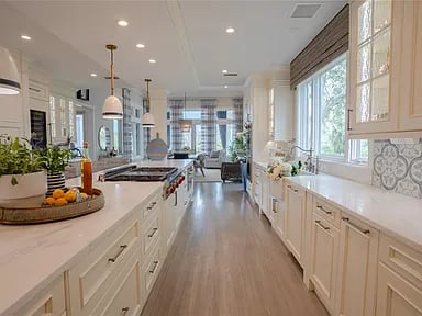 1541 Bay Point Dr