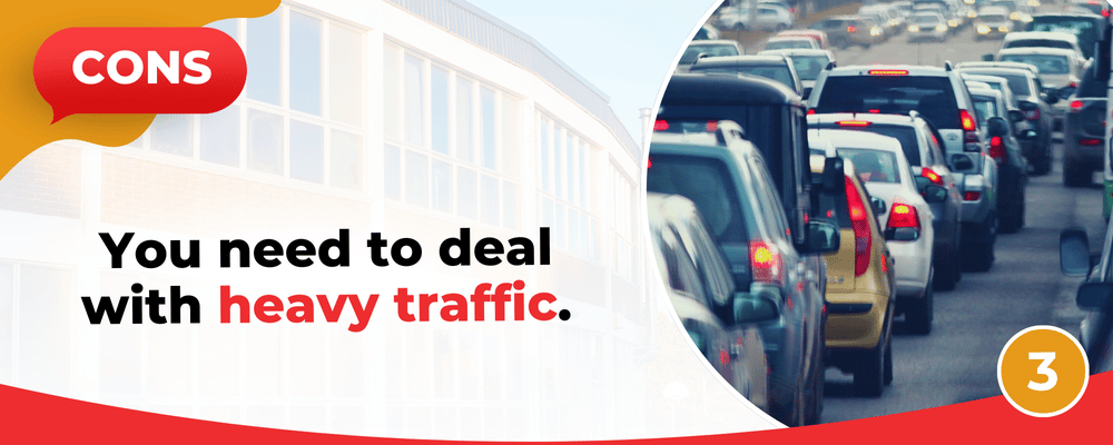 Buying near a school: a con is dealing with heavy traffic.
