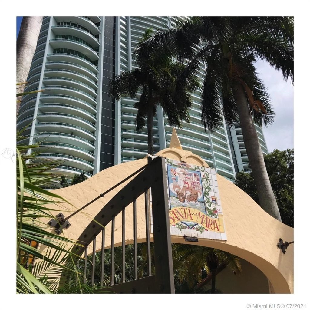 Brickell’s Santa Maria PH4302 Sold at $5,350,000