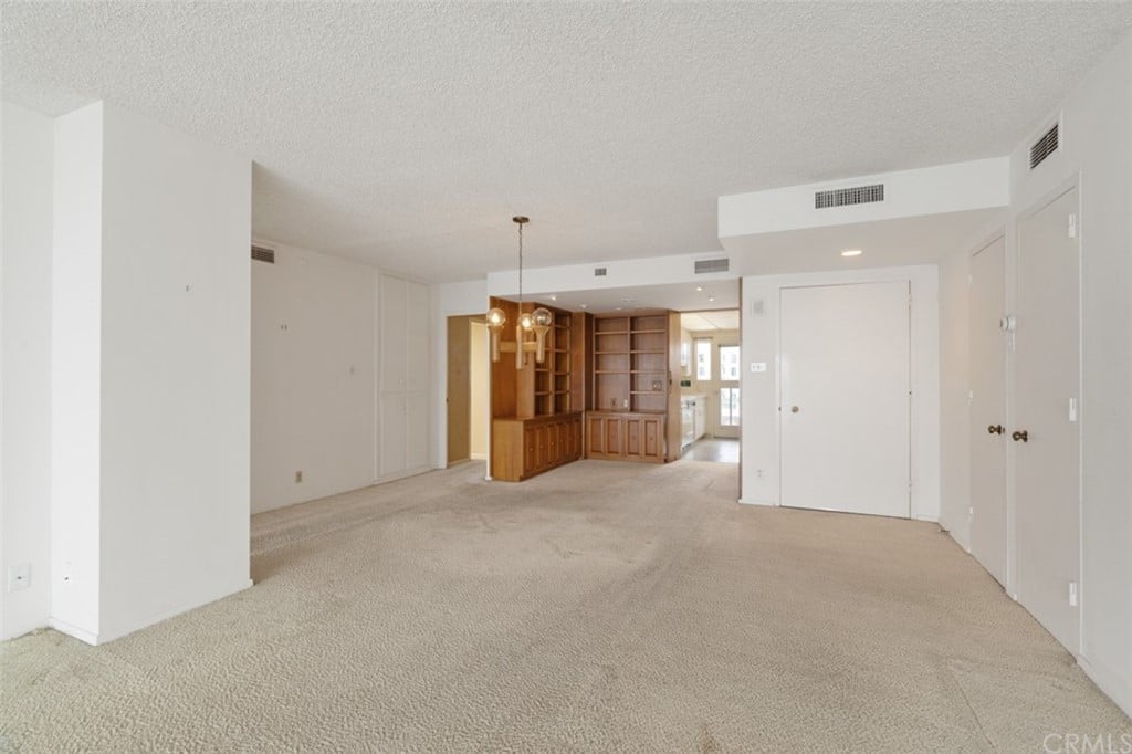 939 Coast Blvd, #11D