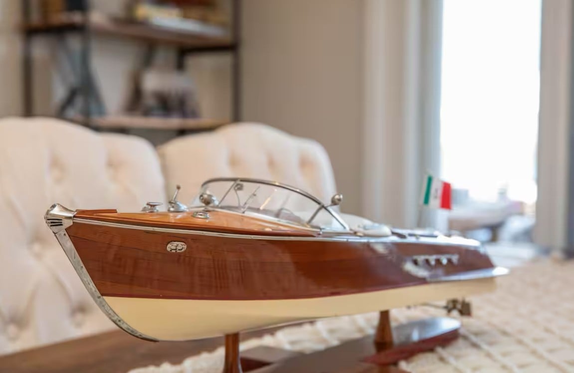 #1098 Beautiful Bayfront with Pool