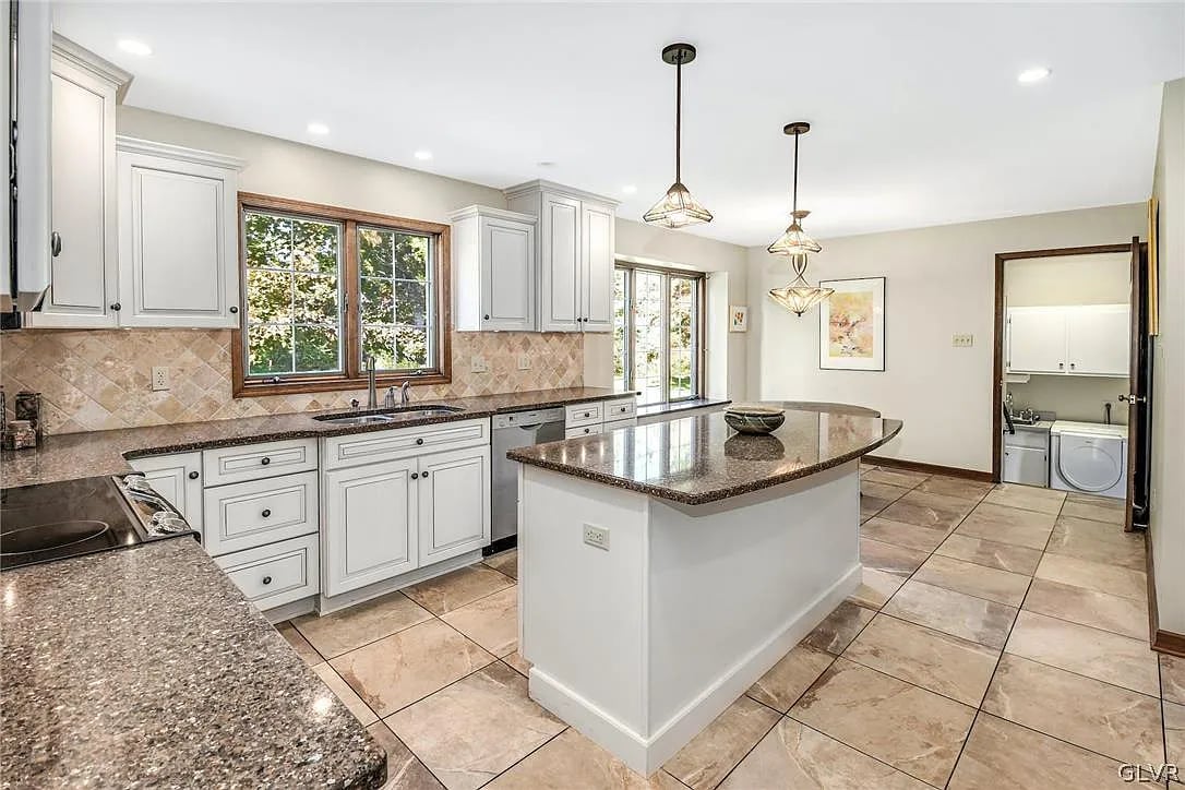 1448 Colesville Rd