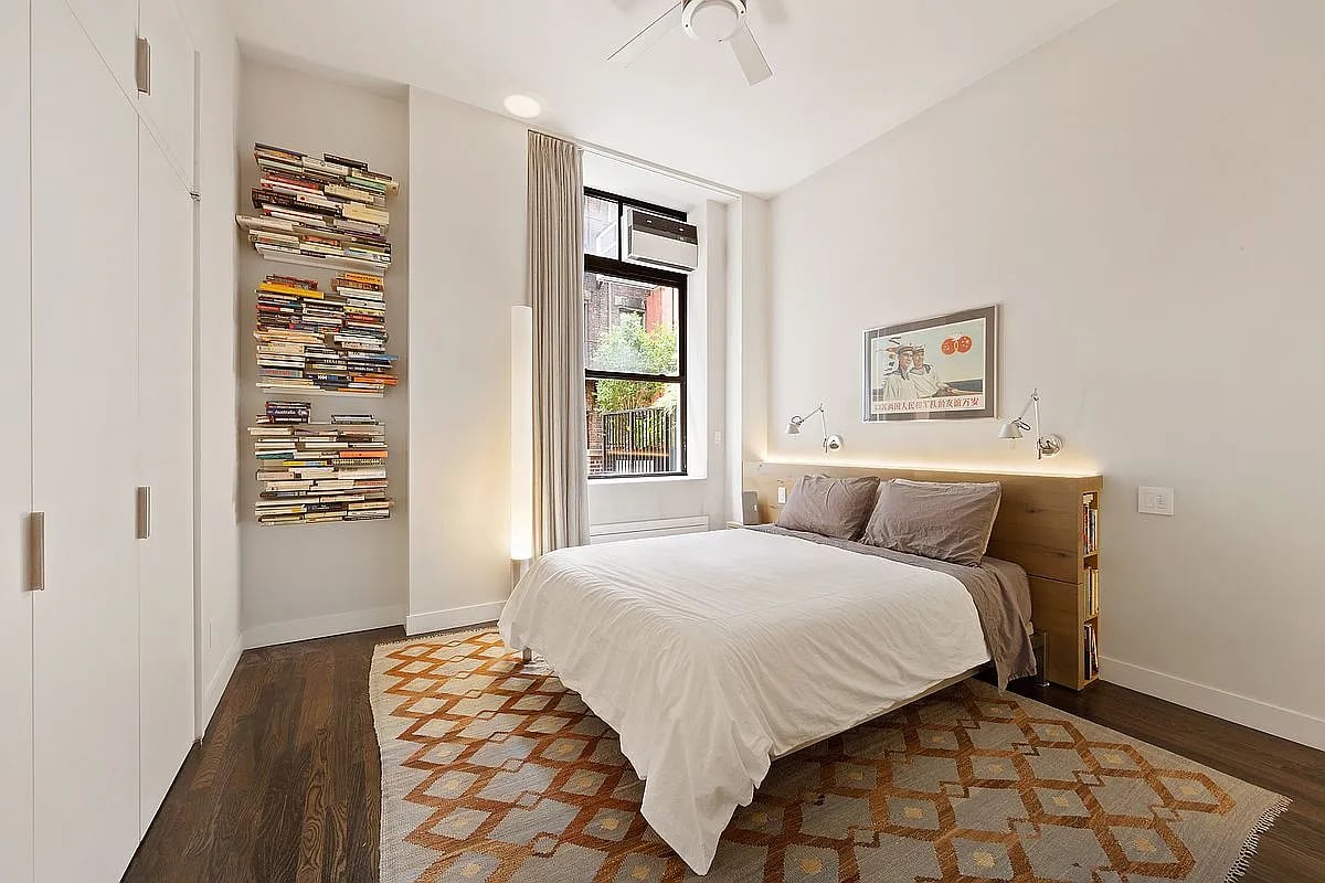 257 West 17th St, #2B