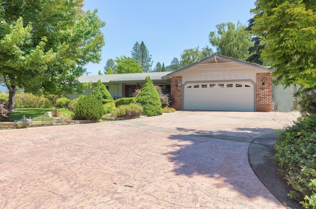 105 Saradan Ln