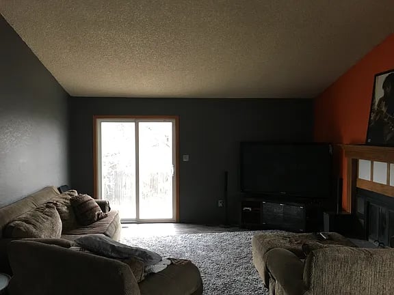 1019 Bitterbrush Ln