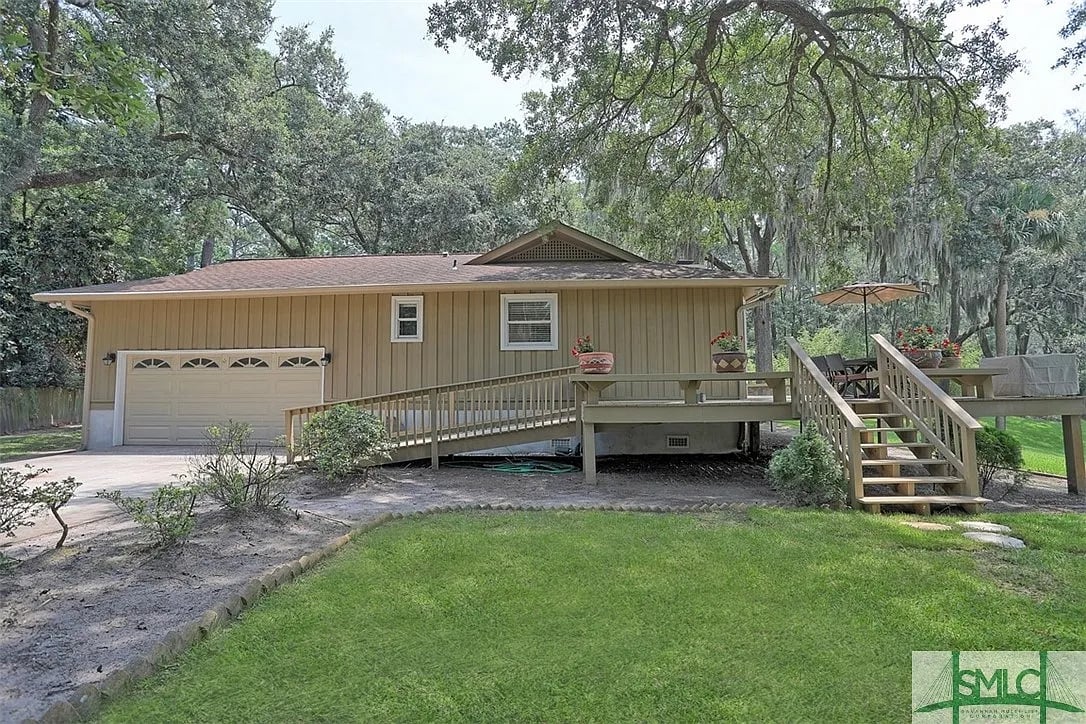 906 Woodpecker Rd
