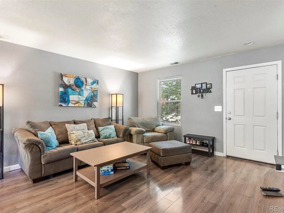 1240 Sandpiper Ln