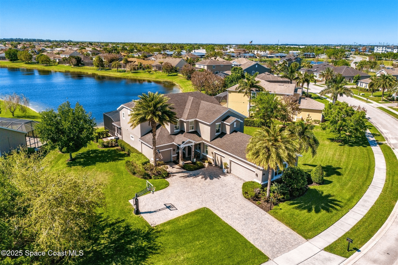 3077 Cortona Dr