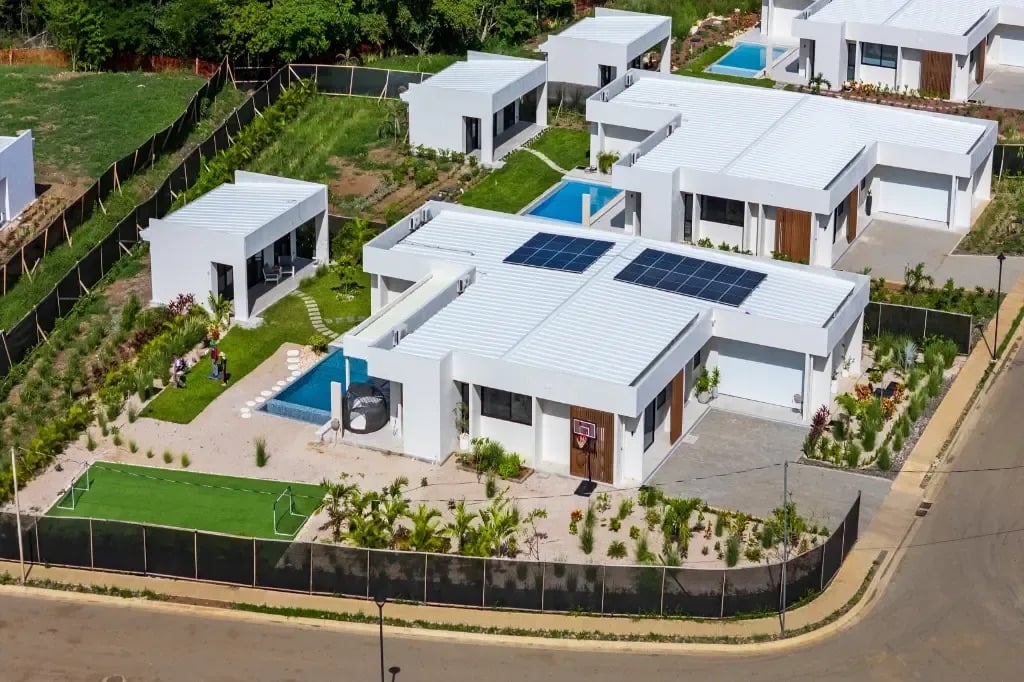 Elegant Tropical Oasis in Reserva Conchal