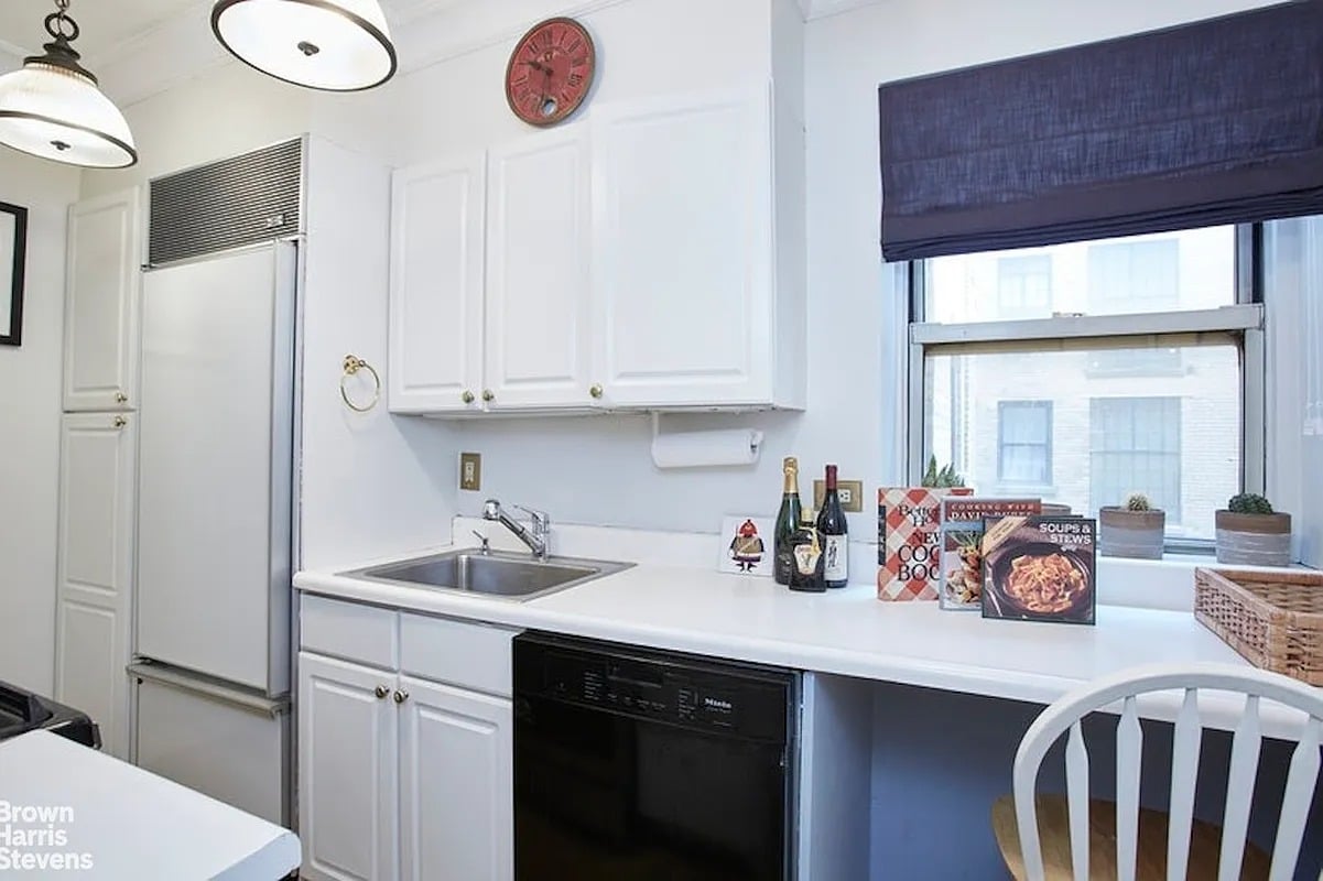 434 East 52nd Street 2G