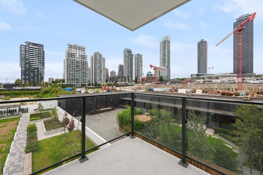 2425 Alpha Ave, #307