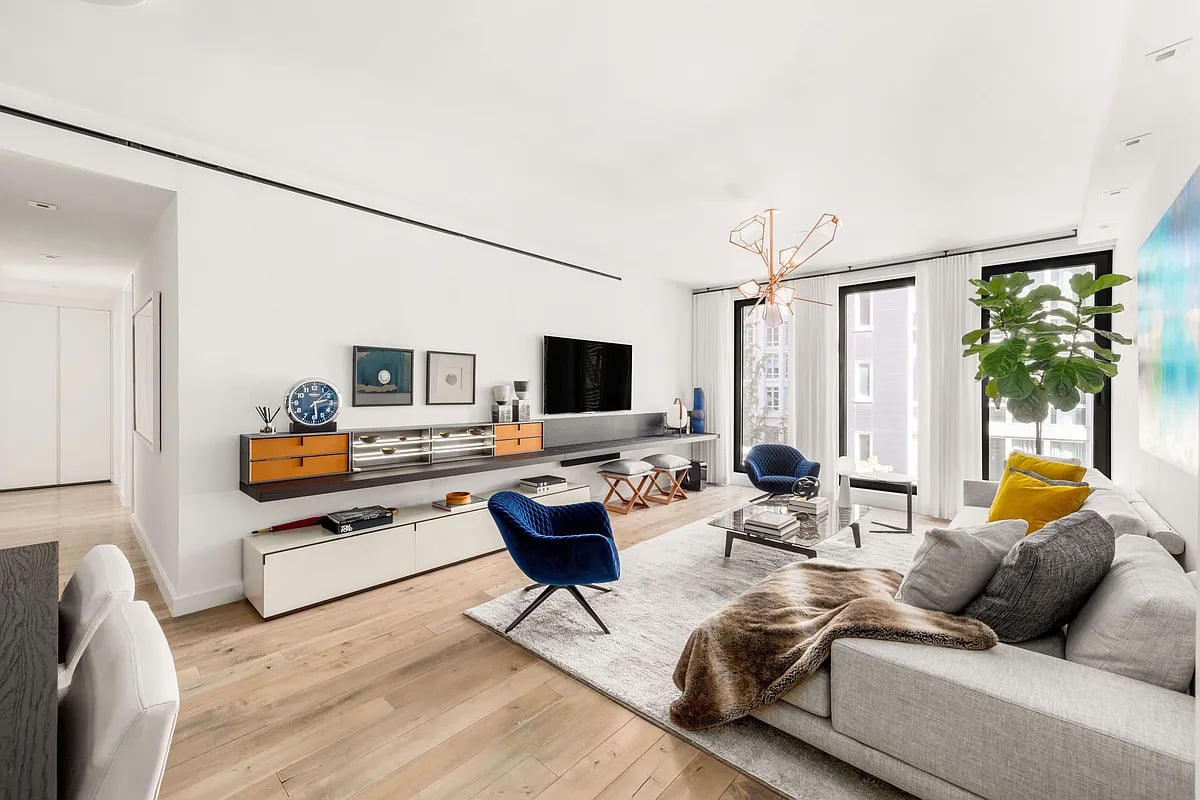 15 Renwick St, #304