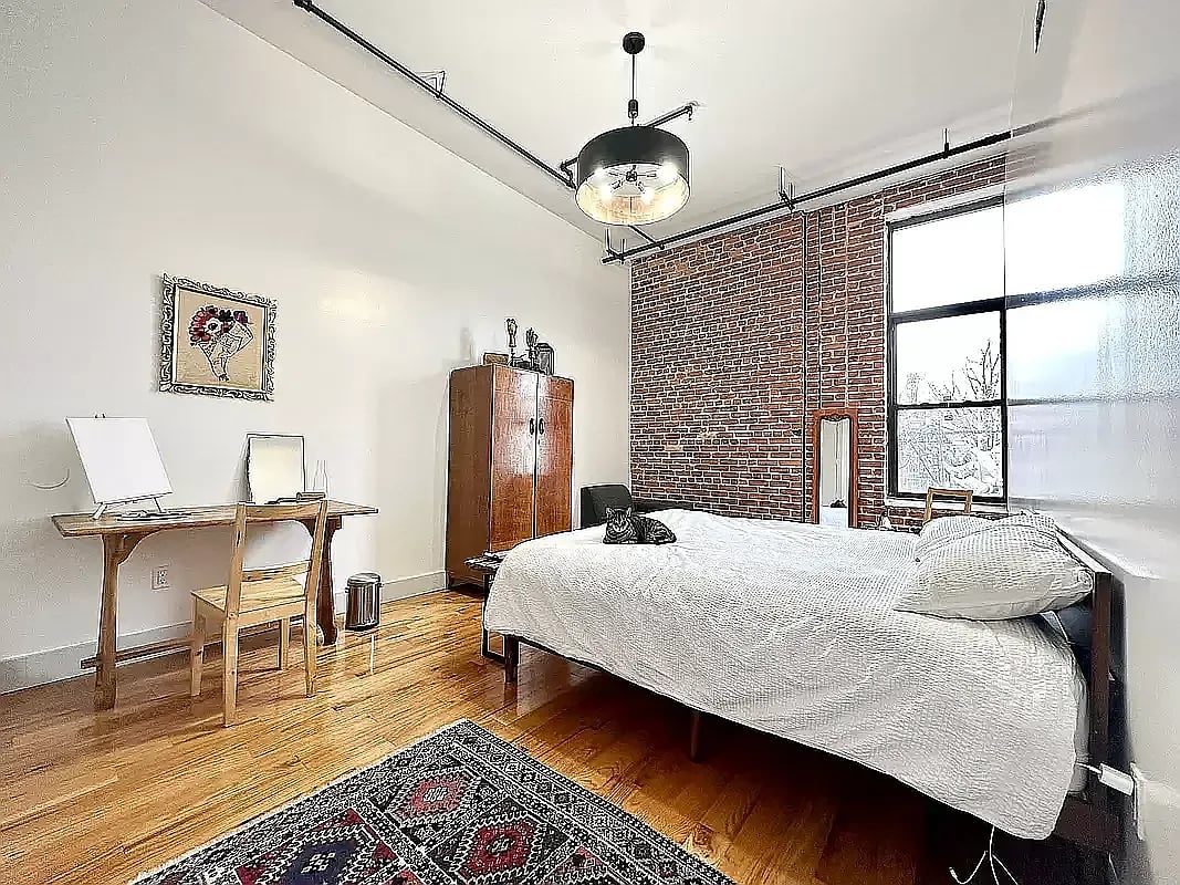 255 Mc Kibbin Street #212