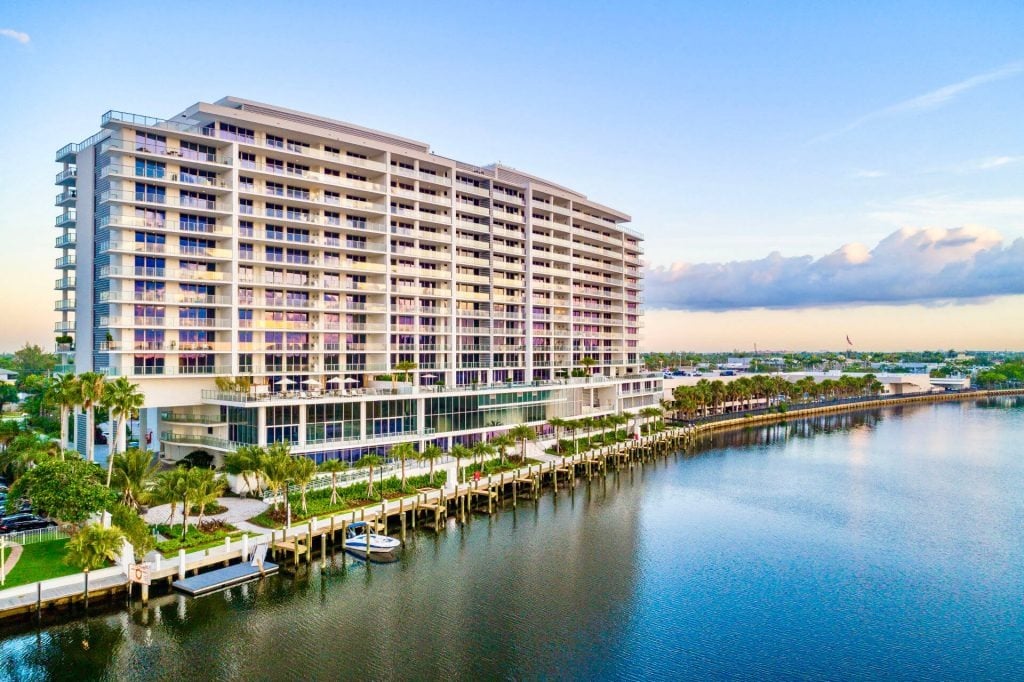 Riva Waterfront Residence