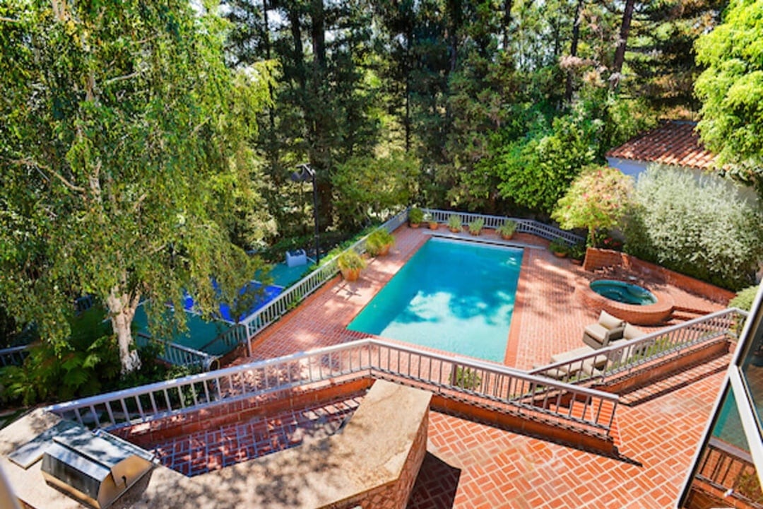 Ridge Oasis