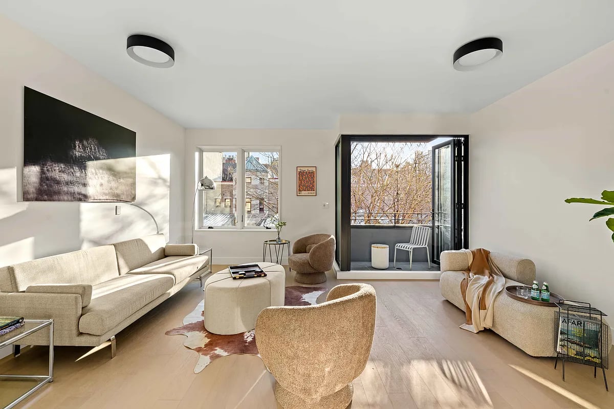 286 1st Street #2