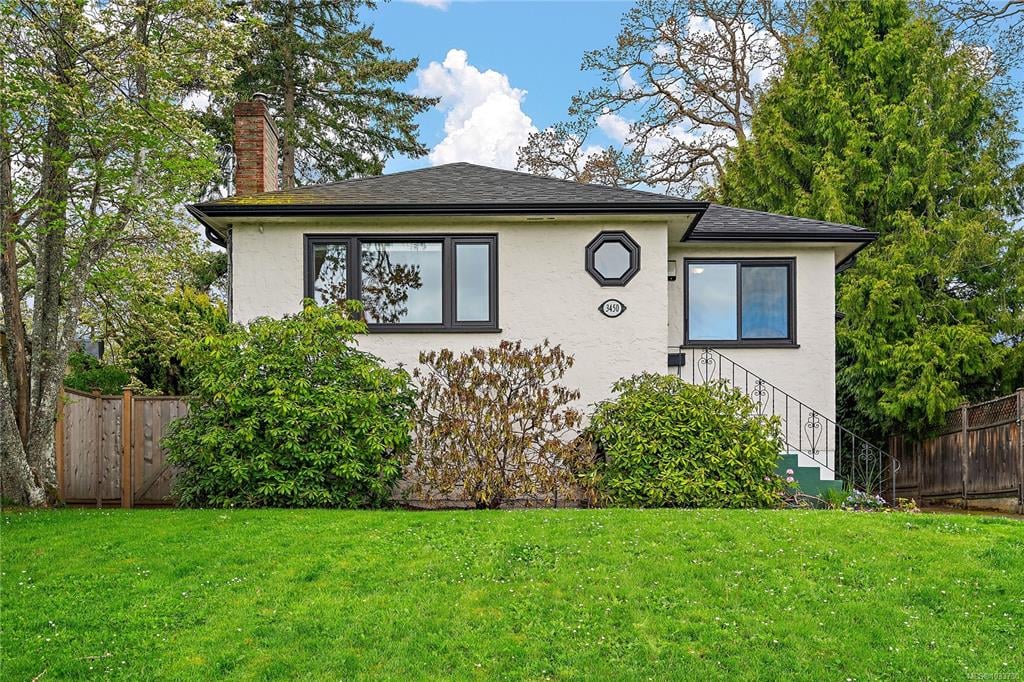 3450 Doncaster Dr 