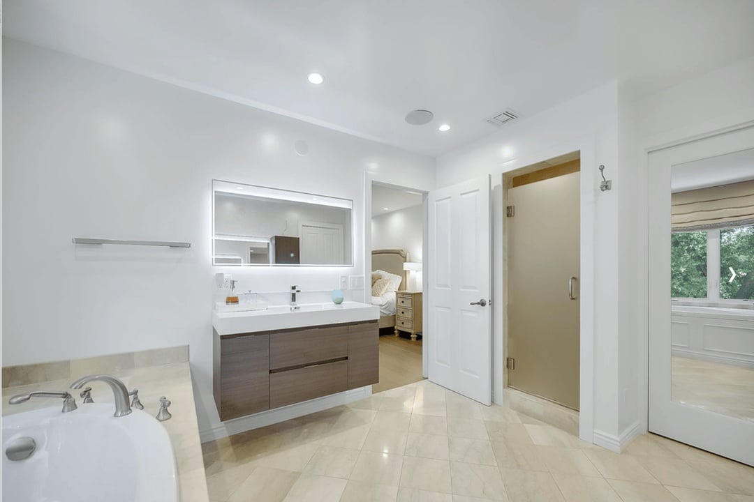 Luxe, Bellagio, 90049