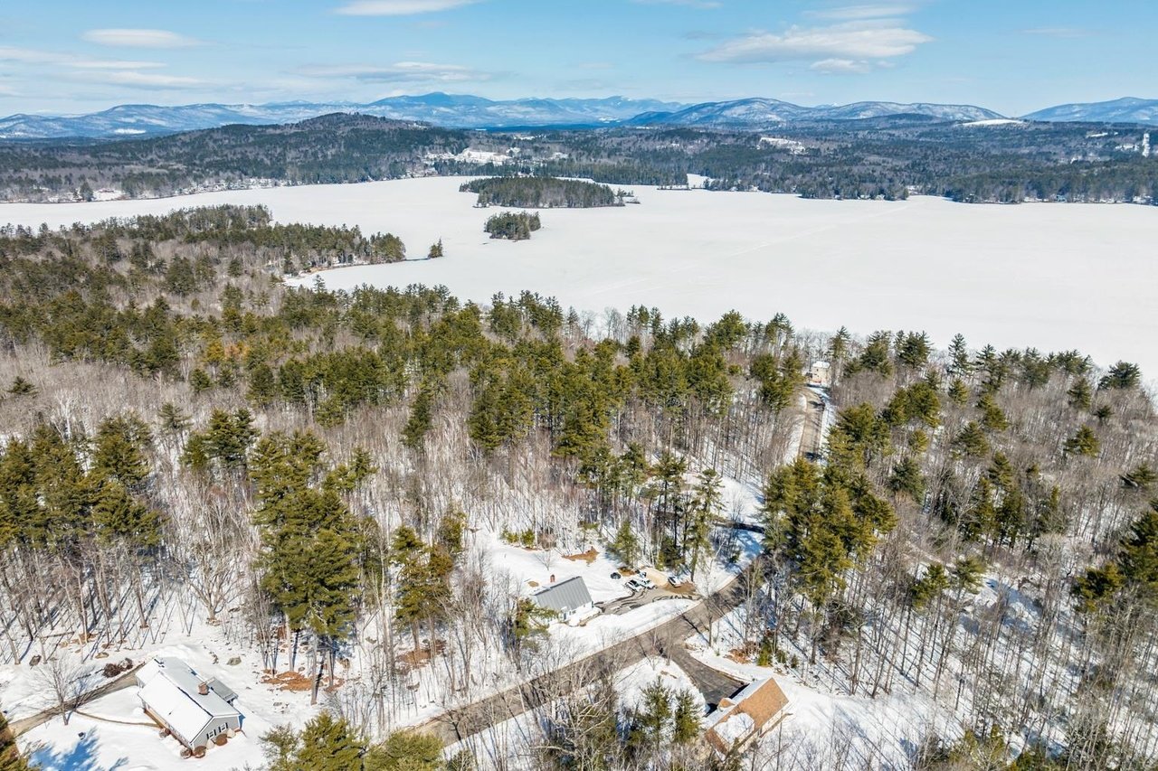 60 Winona Shores Rd