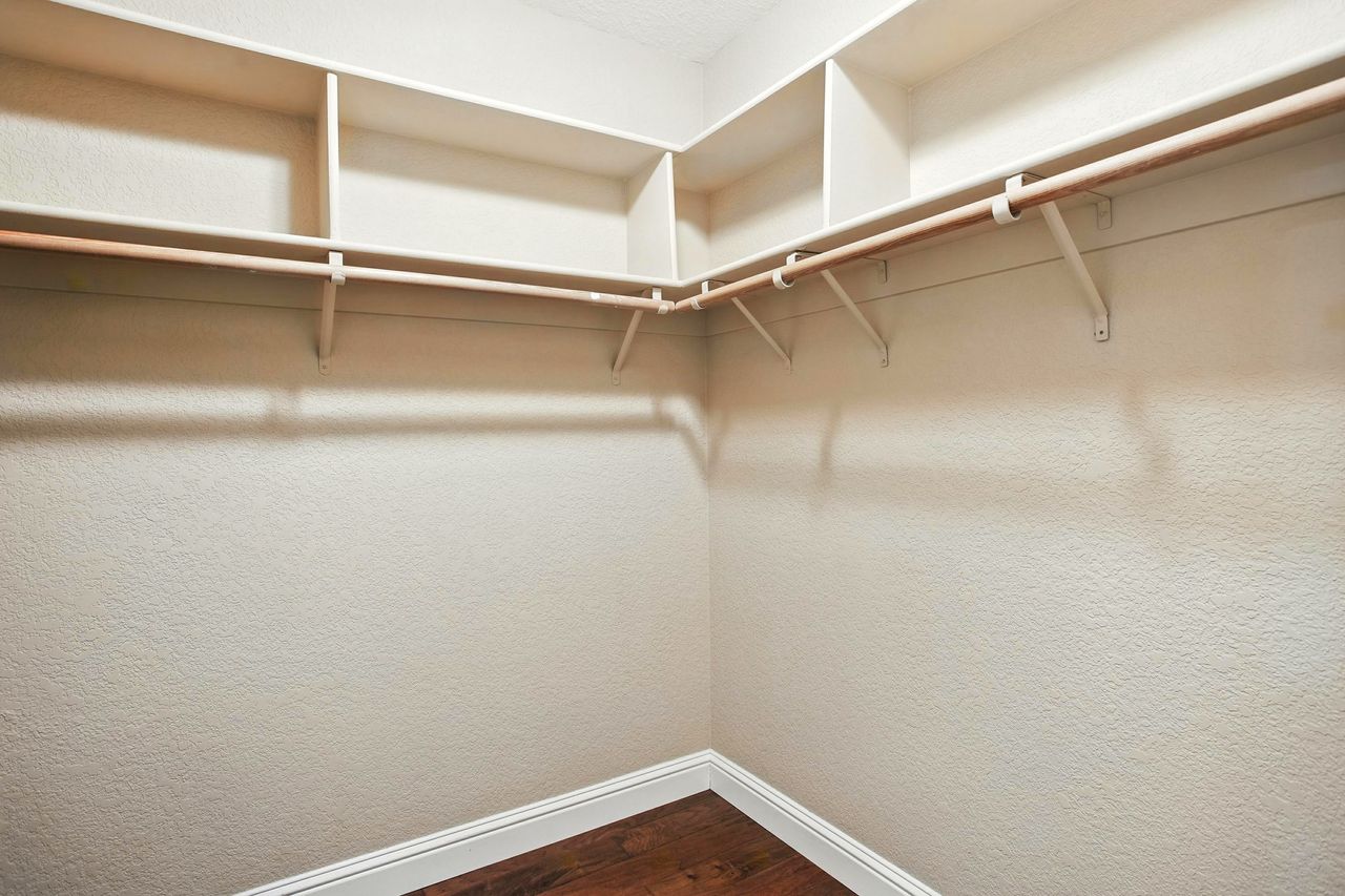 Great Custom Home in Galt! 