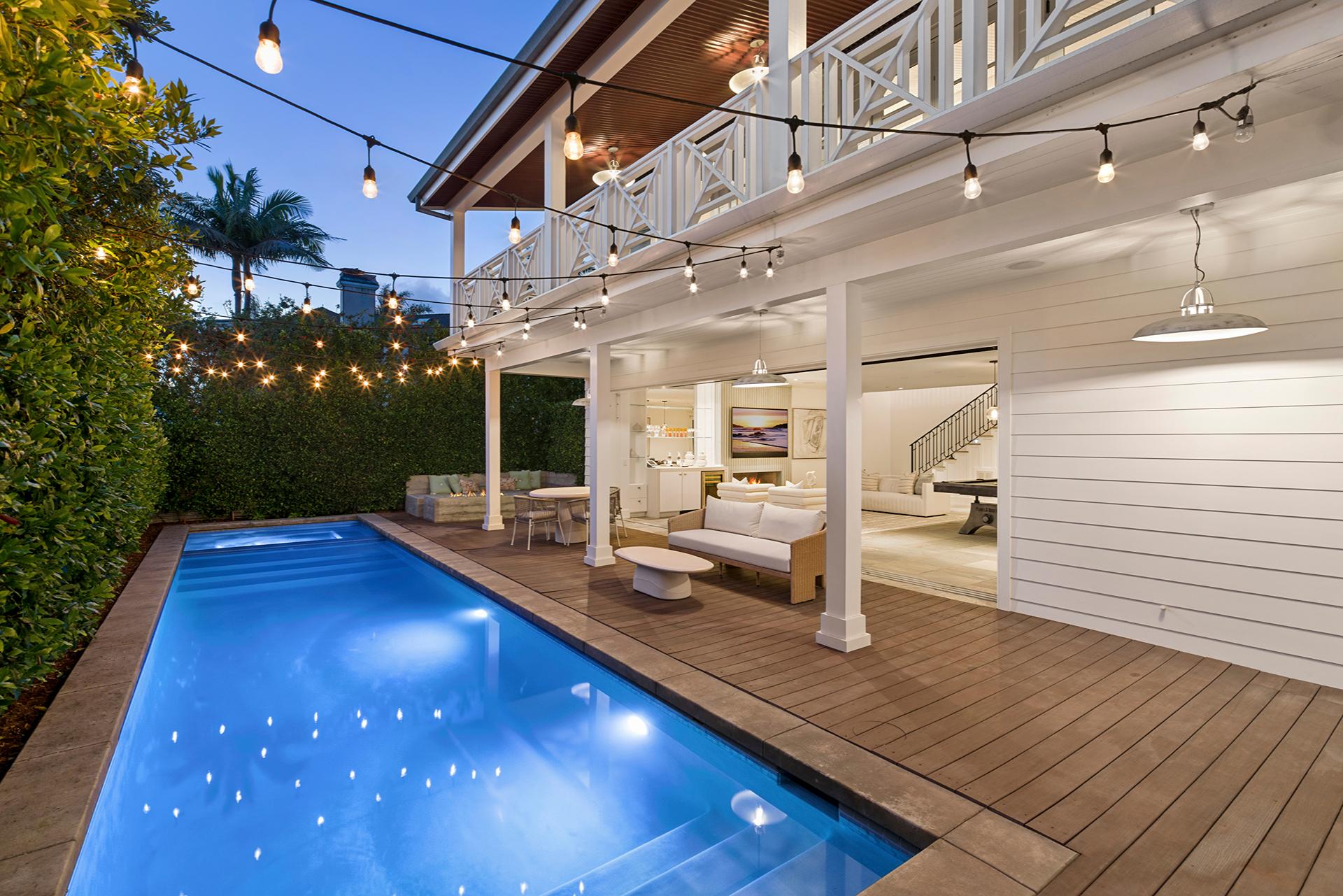 231 Tustin