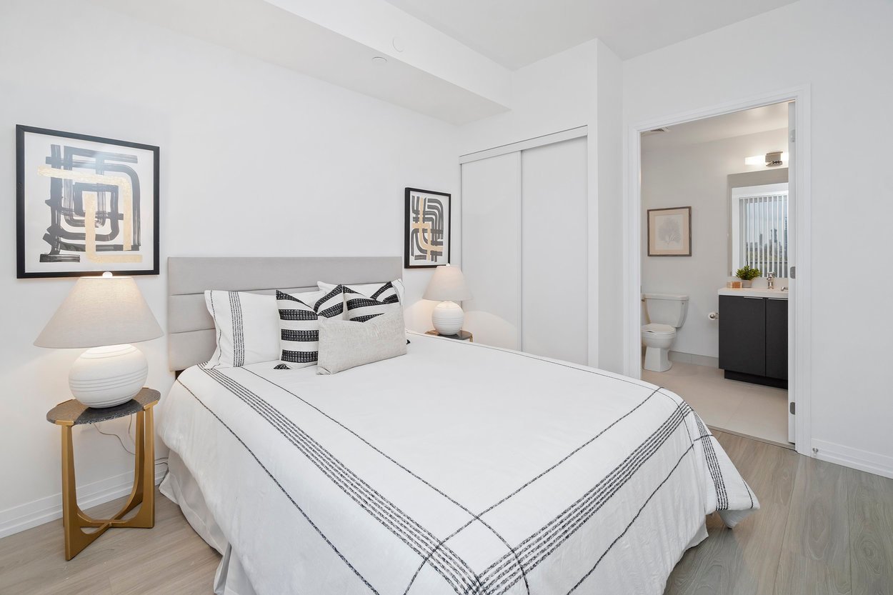 25 Holly St Unit: 708