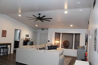 3030 Curtis Dr