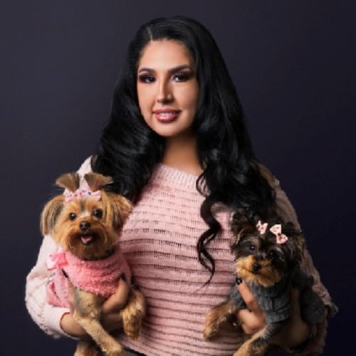 Christina Ambriz photo
