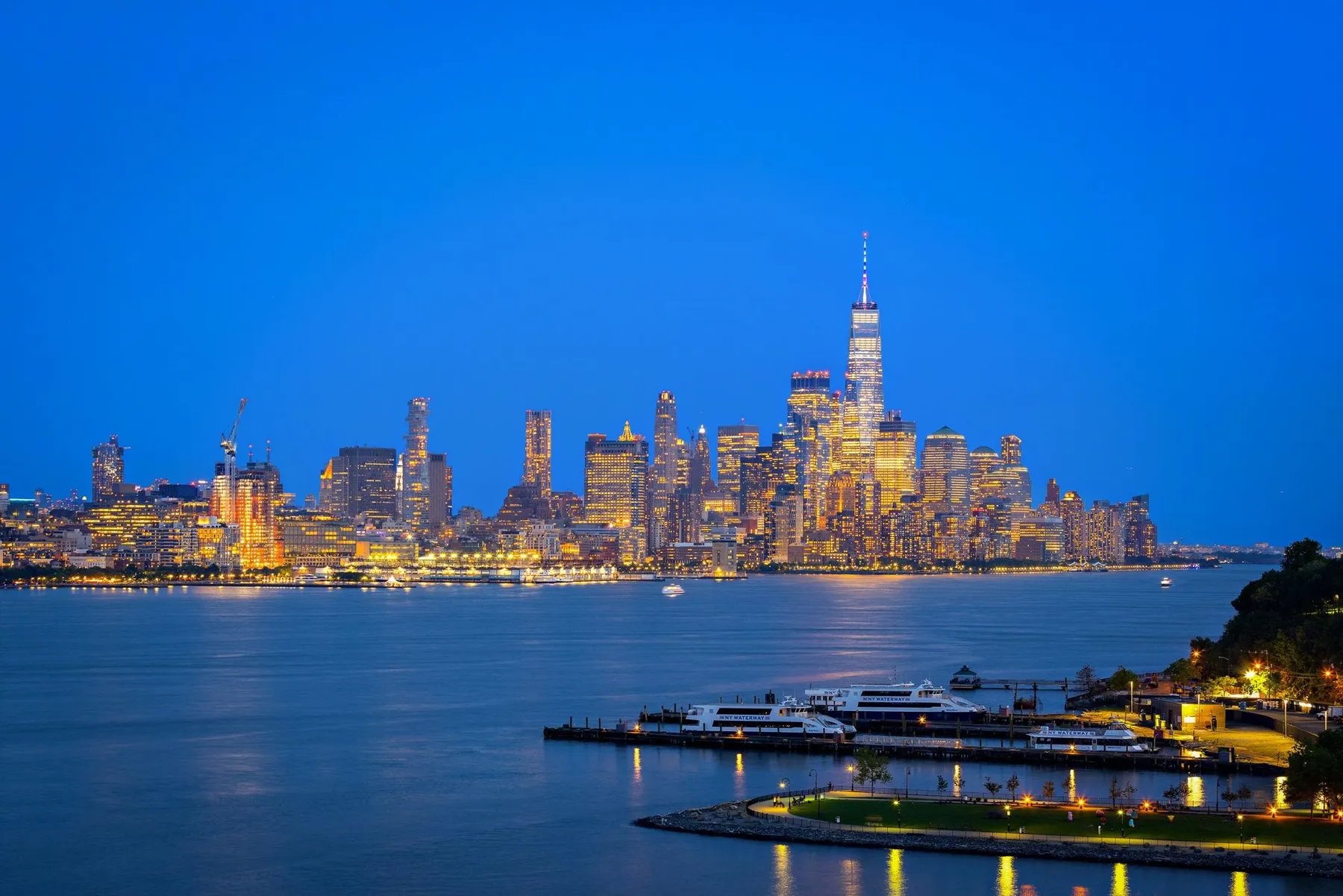 HOBOKEN WATERFRONT LIVING