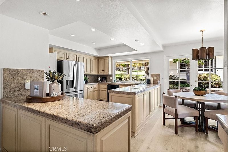 10982 Bent Tree Rd, Santa Ana, CA 92705