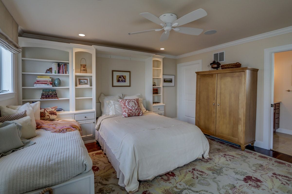 Exclusive Offering: Loraine Penthouse #1007