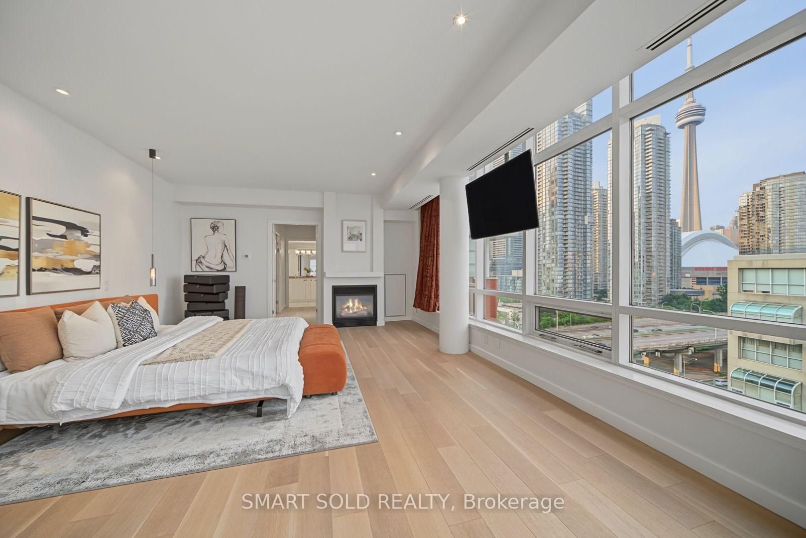 PRESTIGE AT 500 QUEENS QUAY WEST
