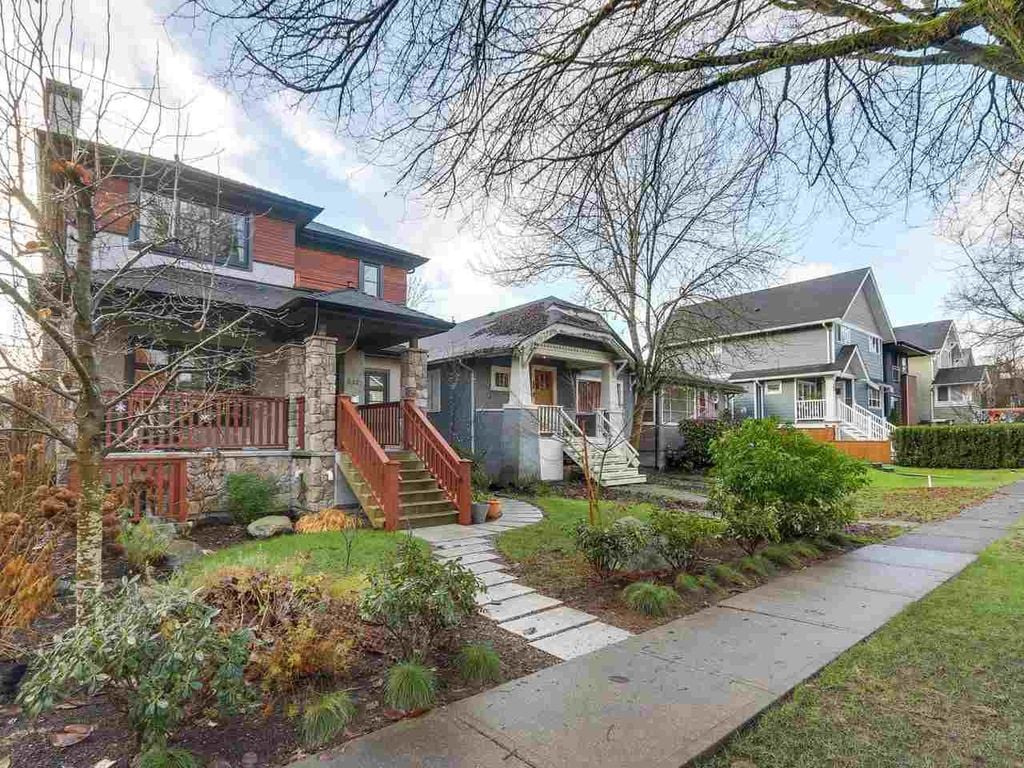 832 W 19th Ave