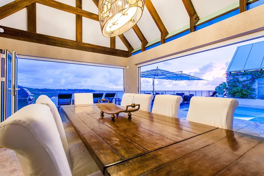 Ce blue Villa