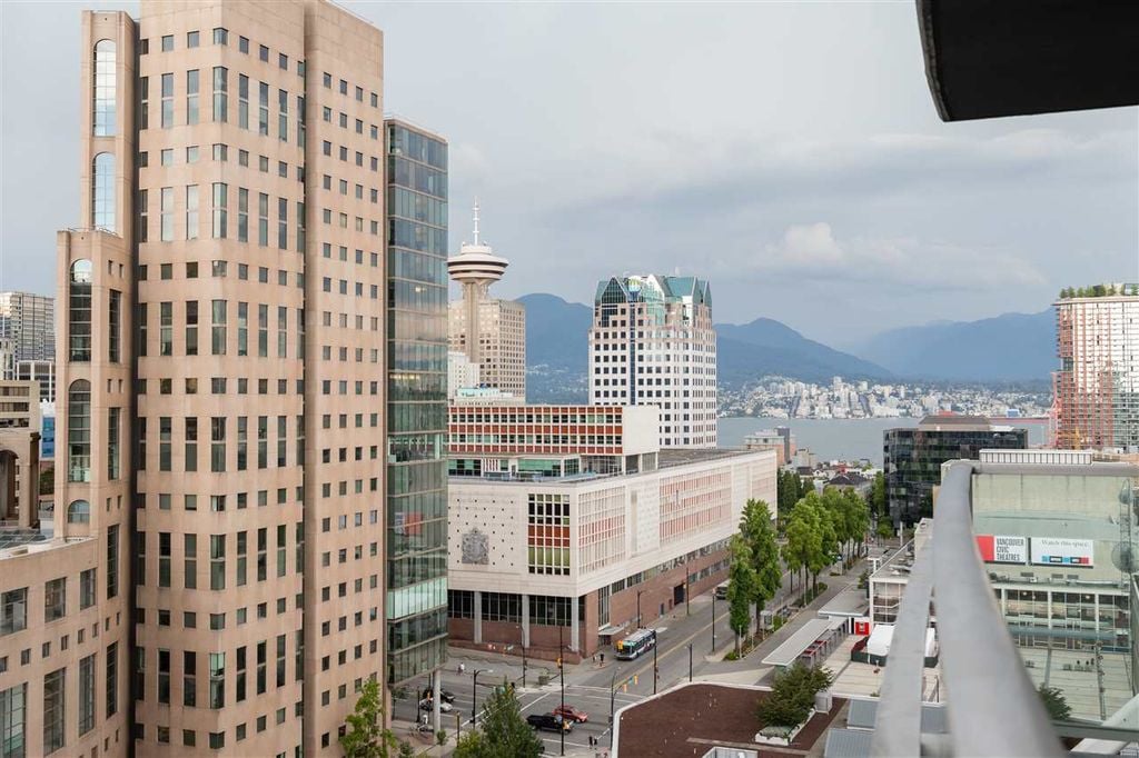 233 Robson St, #2110